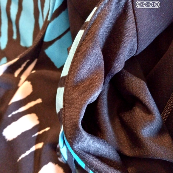 Joseph Ribkoff Lined Print Dress - Picture 10 of 11